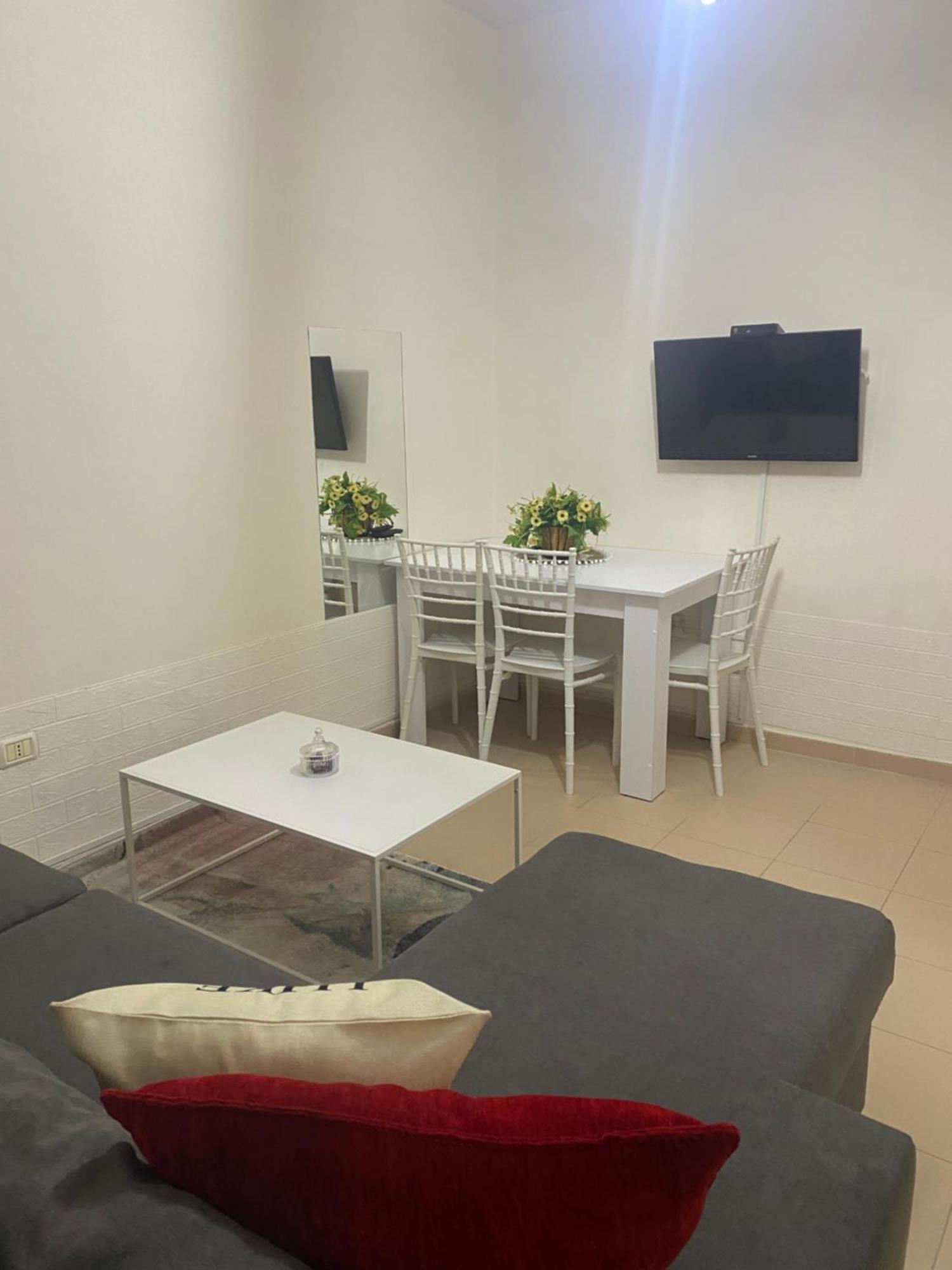 Chlo Apartment 4 Tirane Екстер'єр фото