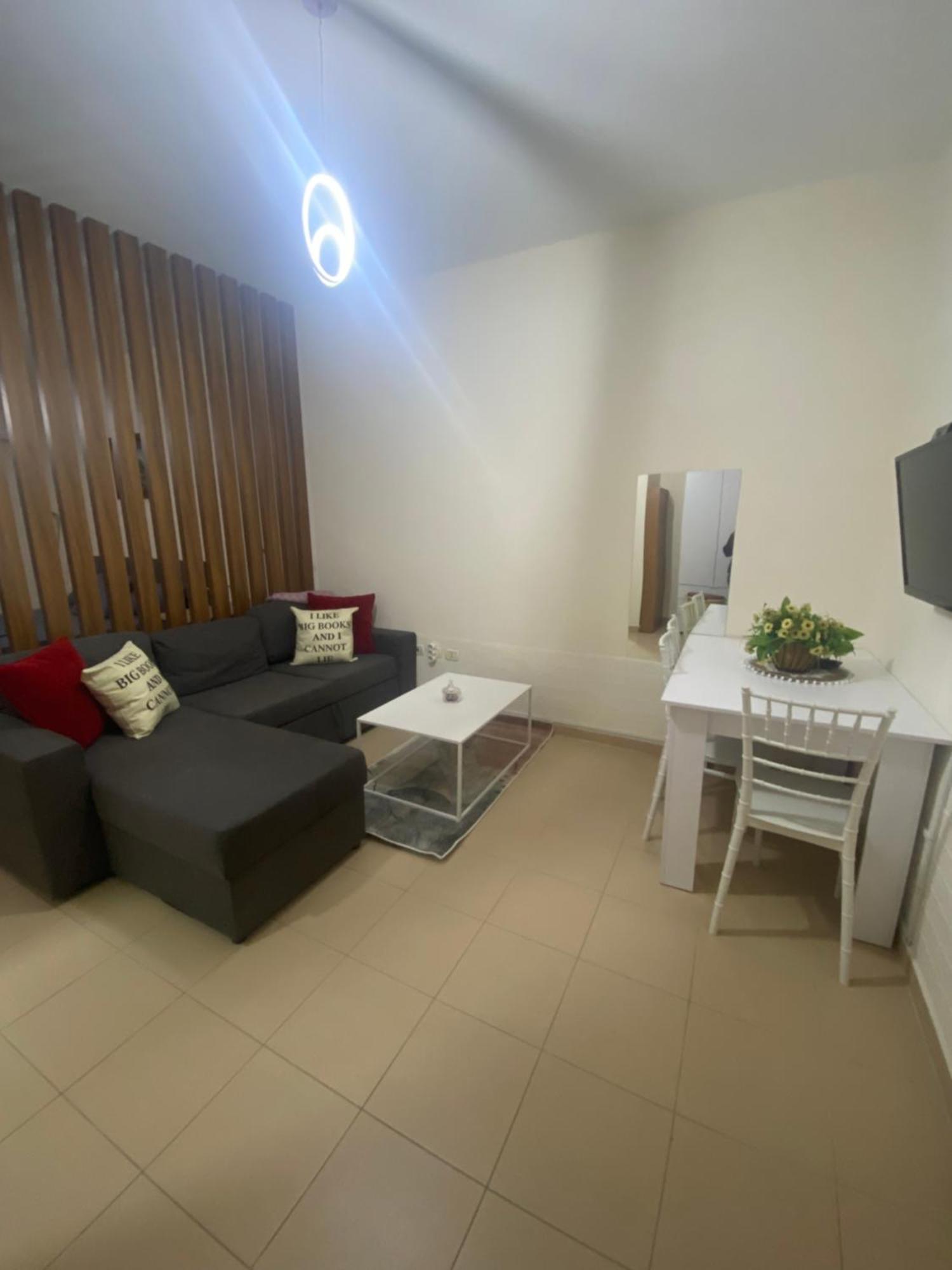 Chlo Apartment 4 Tirane Екстер'єр фото