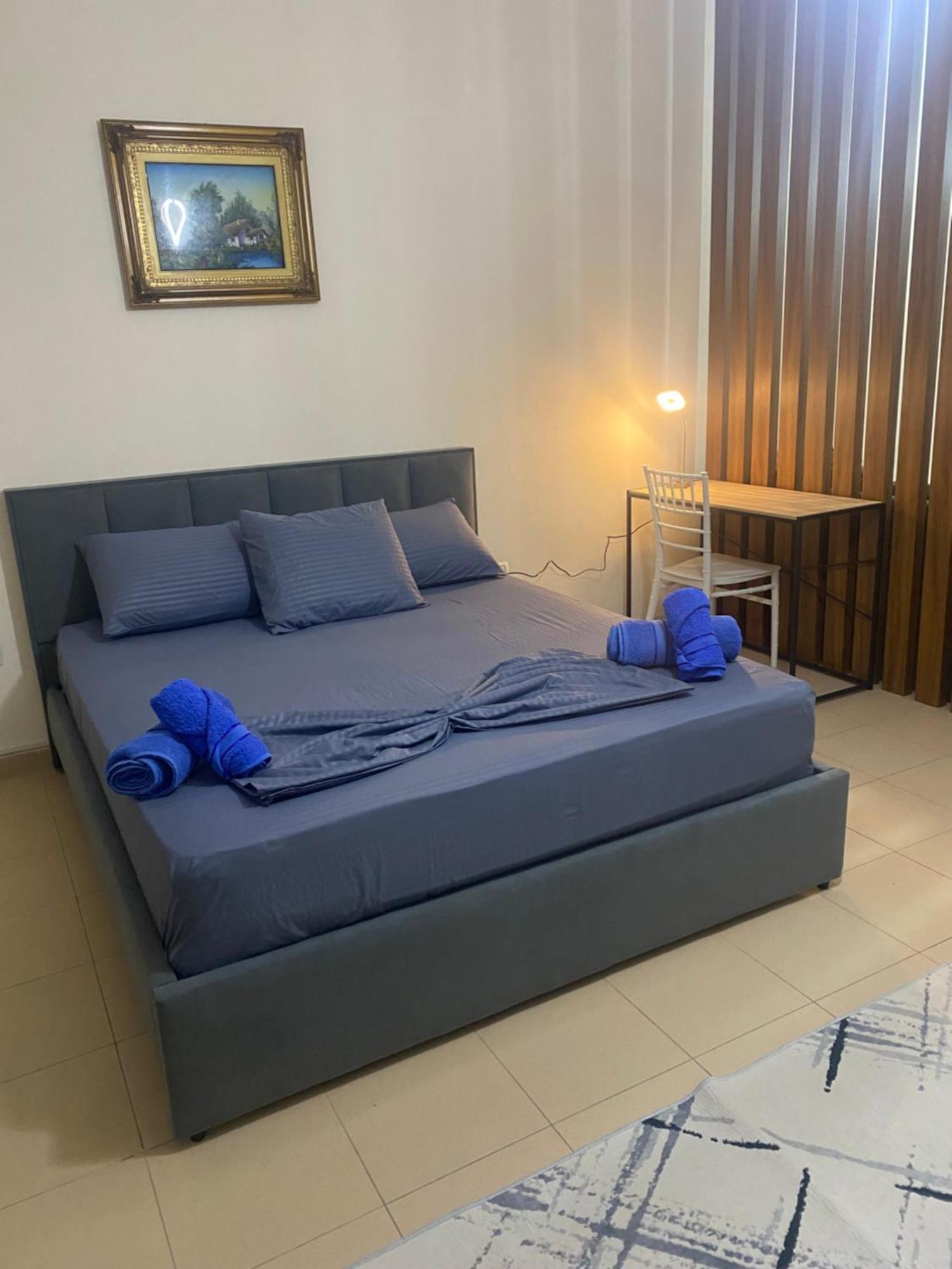 Chlo Apartment 4 Tirane Екстер'єр фото
